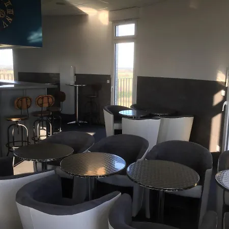 Chateau D'eau Le Sable * Daon